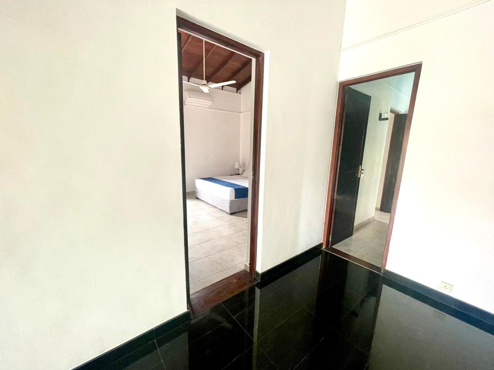 Hotel One Sixty Dehiwala-Mount Lavinia Esterno foto