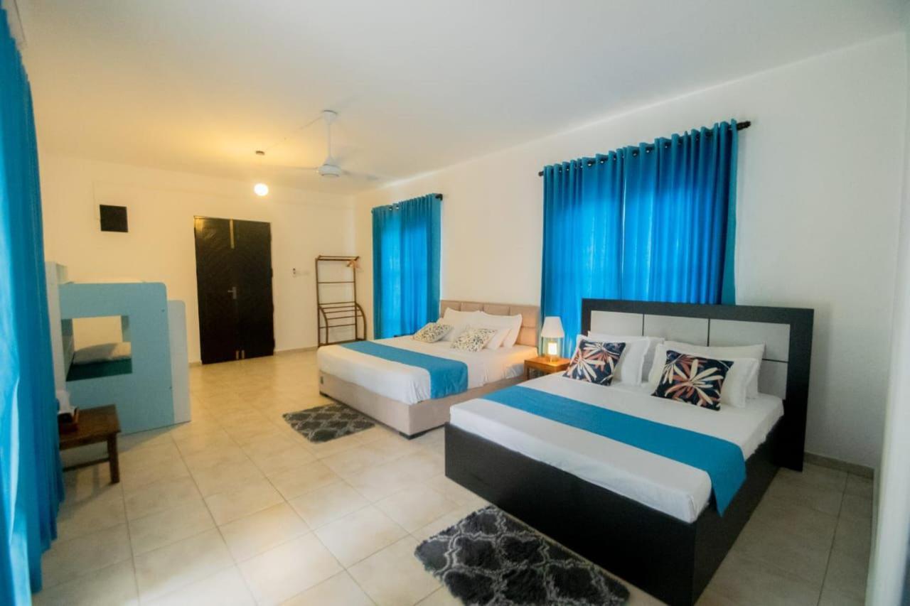 Hotel One Sixty Dehiwala-Mount Lavinia Esterno foto