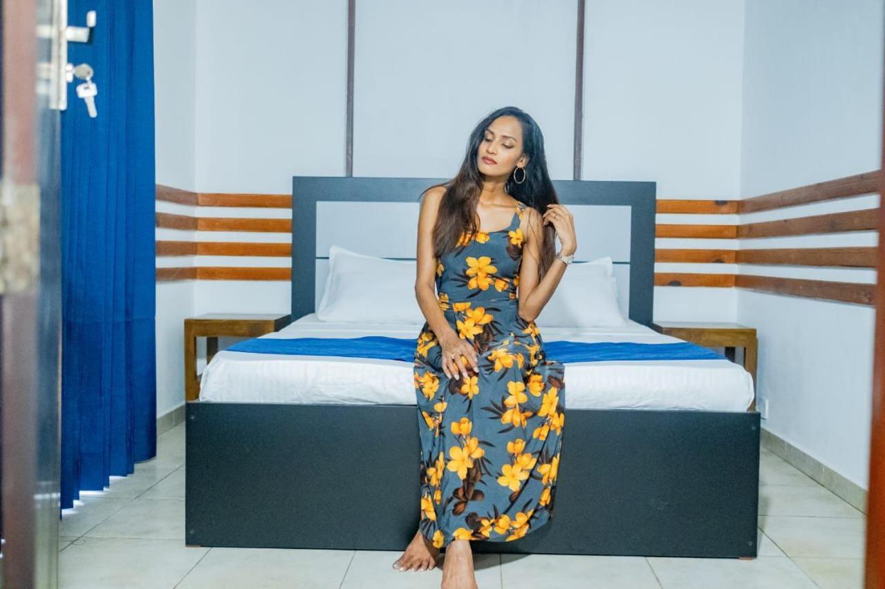 Hotel One Sixty Dehiwala-Mount Lavinia Esterno foto