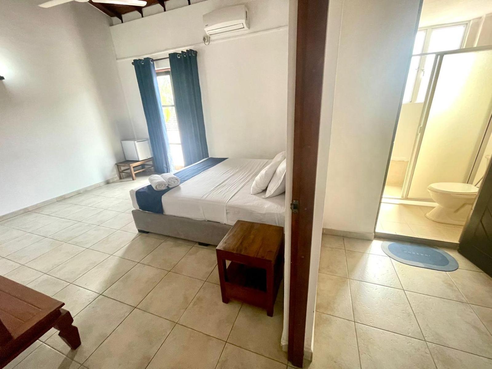 Hotel One Sixty Dehiwala-Mount Lavinia Esterno foto