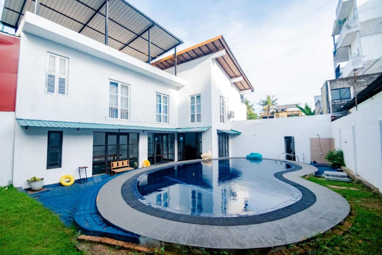 Hotel One Sixty Dehiwala-Mount Lavinia Esterno foto