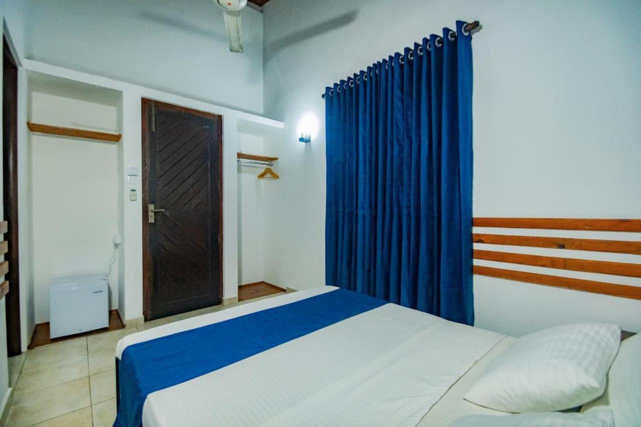 Hotel One Sixty Dehiwala-Mount Lavinia Esterno foto