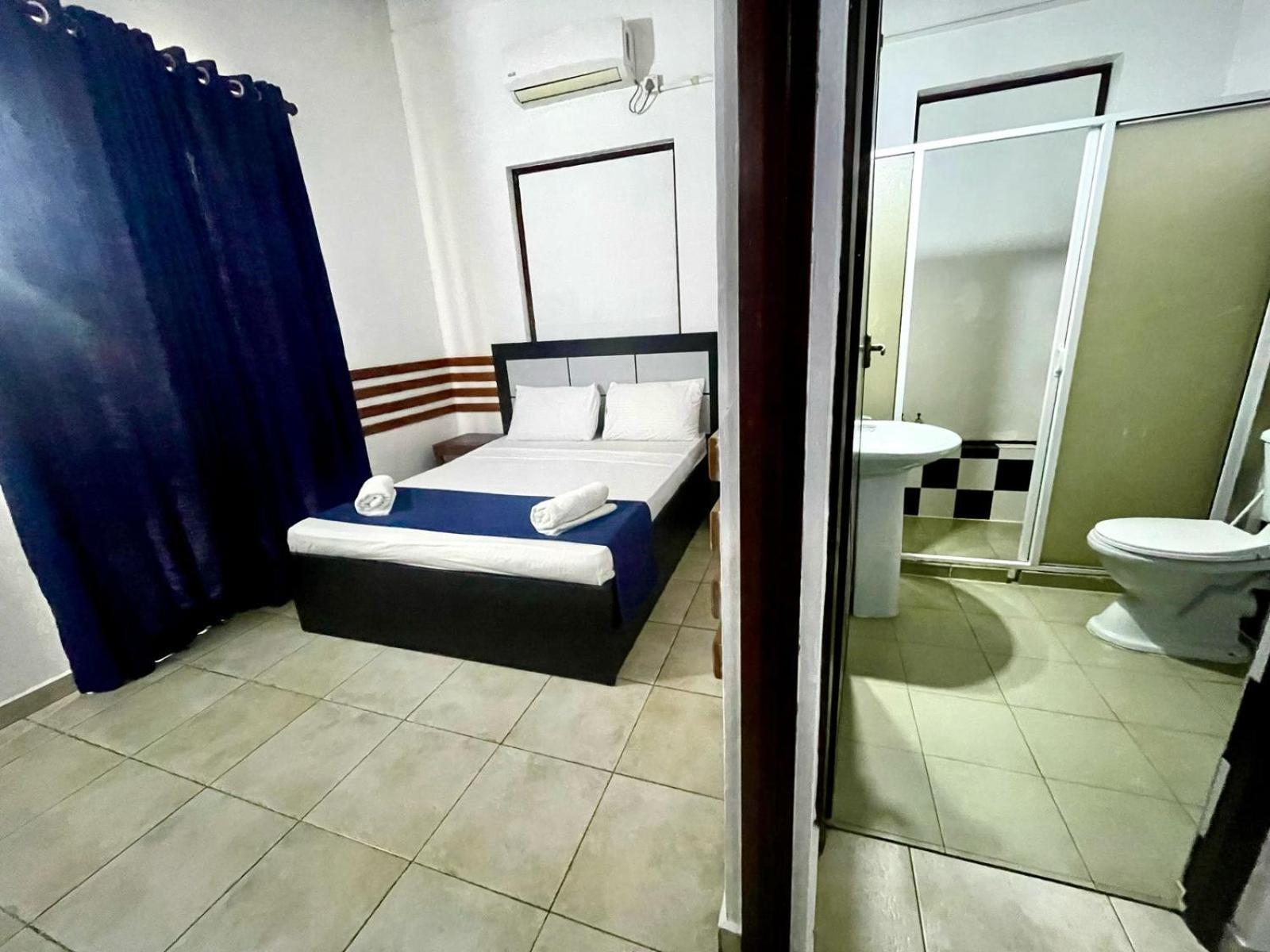 Hotel One Sixty Dehiwala-Mount Lavinia Esterno foto