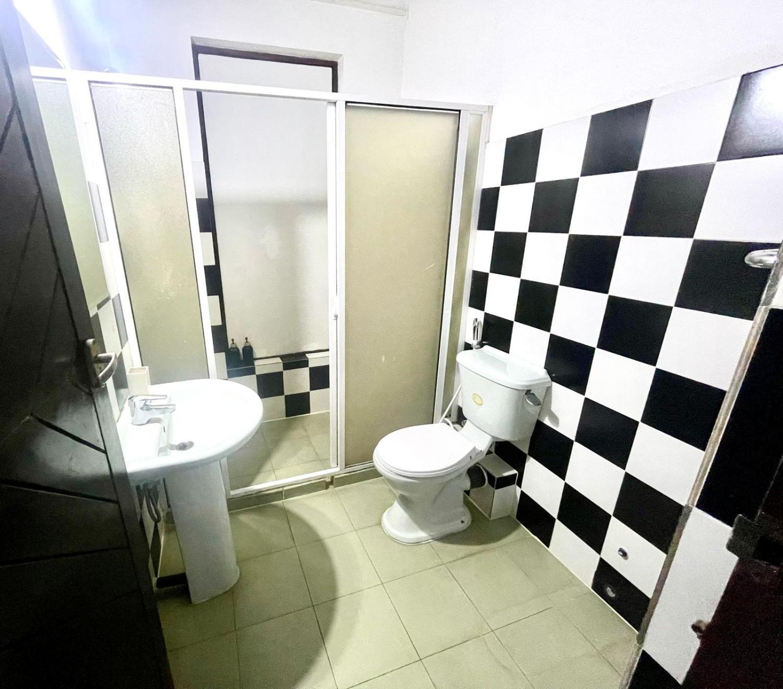 Hotel One Sixty Dehiwala-Mount Lavinia Esterno foto